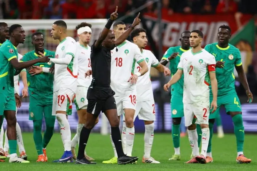 الكاف يصدر عقوباته على منتخب السنغال والمنتخب المغربي بشأن أحداث نهائي كأس إفريقيا