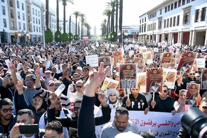 النقابات التعليمية تعلن برنامجا تصعيديا وإضرابات وطنية دفاعا عن الأساتذة المبرزين