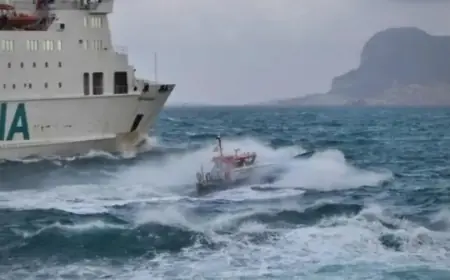تعليق جديد للرحلات البحرية بين طريفة وميناء طنجة بسبب سوء الأحوال الجوية