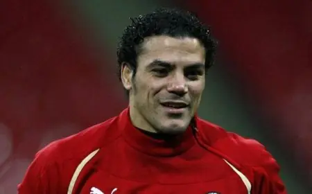القبض على نجم المنتخب المصري السابق عمرو زكي بمطار القاهرة