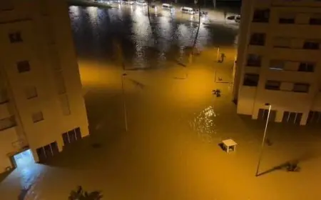 العاصفة ”مارتا” تصل المغرب.. سيول تغمر شوارع طنجة وتعرقل حركة السير