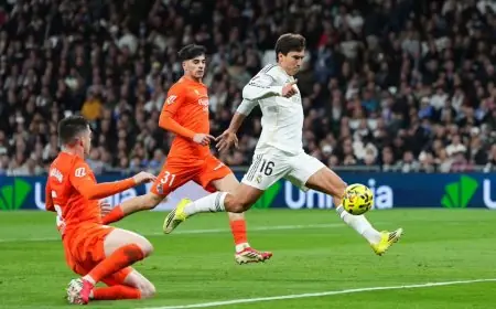 ريال مدريد يهزم ريال سوسييداد ويتصدر الدوري الإسباني مؤقتا