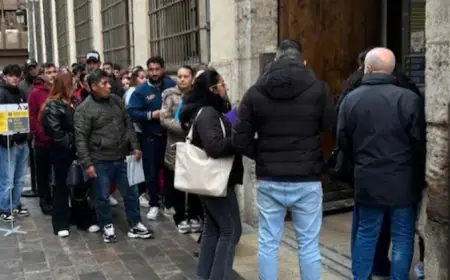 خطة استباقية لقنصليات المغرب بإسبانيا لتسهيل حصول المهاجرين على وثائق "الإقامة القانونية"
