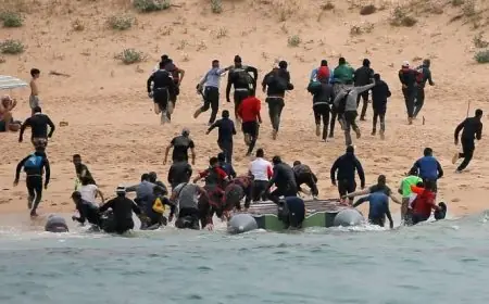 إحباط محاولتين للهجرة غير النظامية قبالة سواحل طرفاية يُسفر عن توقيف 100 شخص