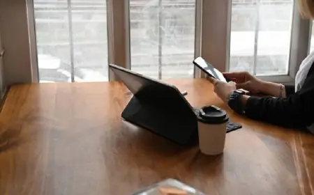 بسبب الاستخدام المكثف للهواتف.. أخصائية نفسية تحذر من ”الإرهاق الرقمي” وأعراضه الخطيرة