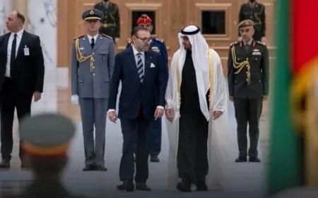 الملك محمد السادس يجري اتصالا هاتفياً مع رئيس الإمارات بن زايد بعد الاعتداء الإيراني