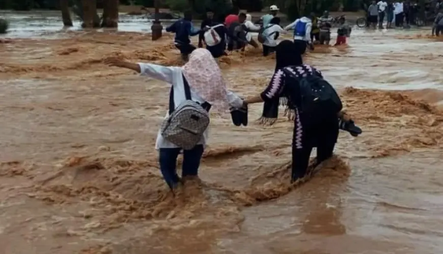 بسبب سوء الأحوال الجوية.. مديرية الفحص أنجرة تفوض لمديري المؤسسات صلاحية تعليق الدراسة مؤقتاً
