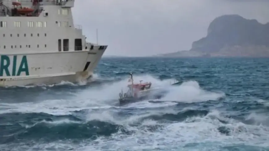 تعليق جديد للرحلات البحرية بين طريفة وميناء طنجة بسبب سوء الأحوال الجوية