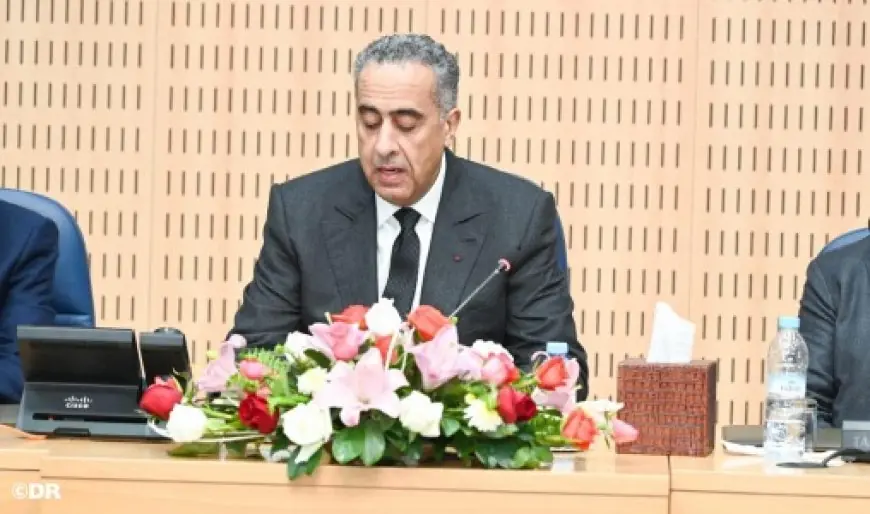 حموشي يشرف على تتويج 139 إطارا وموظفا بالأوسمة الملكية السامية