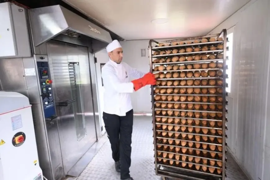 الأمن الوطني يعبئ وحدتين متنقلتين لإنتاج الخبز دعماً لساكنة القصر الكبير المتضررة من الفيضانات