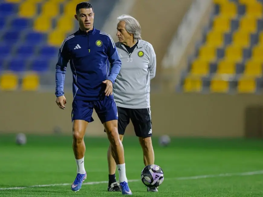 بعد أنباء عن مغادرته النادي.. رونالدو يعود للتدريبات مع النصر السعودي