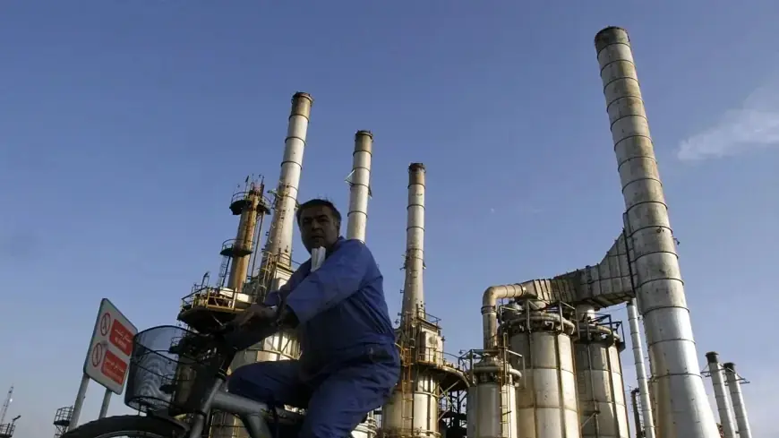 Les États Unis imposent de nouvelles sanctions au secteur pétrolier iranien après les discussions de Mascate