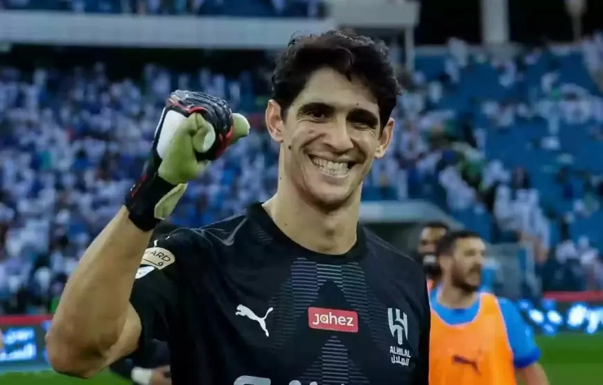 ياسين بونو يقترب من العودة لحراسة مرمى الهلال السعودي