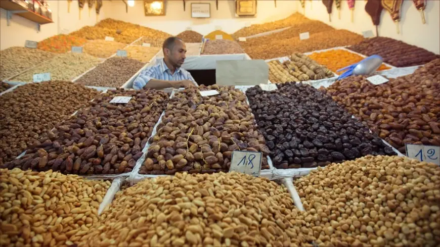 إقبال كبير على التمور في الأسواق المغربية خلال رمضان وسط تفاوت الأسعار