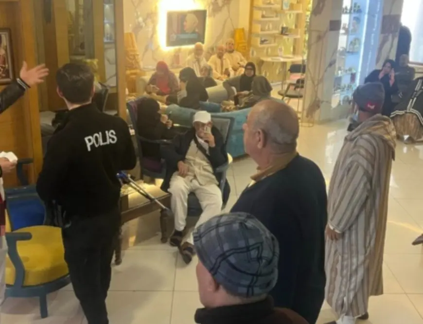 معتمرون مغاربة بتركيا.. من فخ النصب إلى التنكيل الأمني والطرد من الفنادق