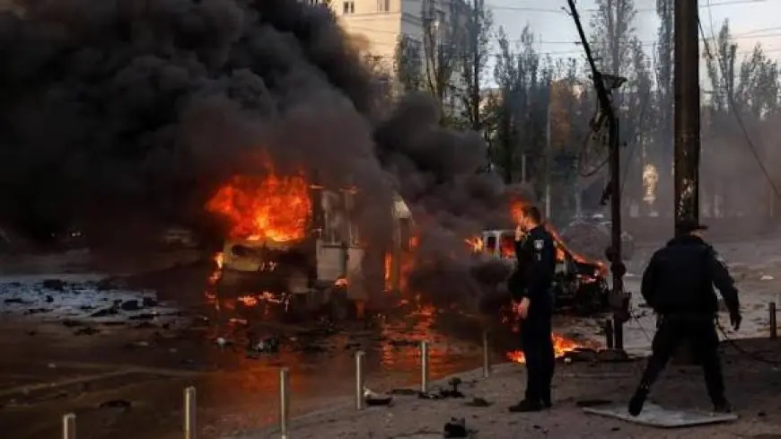Ukraine : des explosions à Kiev sur fond de tensions avec la Russie