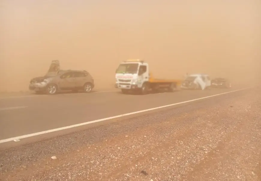 ”الطرق السيارة” تدعو المواطنين إلى توخي الحيطة والحذر بسبب الرياح القوية والعواصف