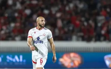 الوداد يعلن غياب نور الدين أمرابط عن الملاعب بعد إصابته بتمزق عضلي
