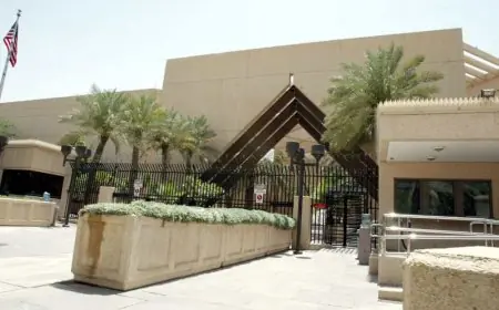 حريق في السفارة الأمريكية بالرياض وسط استنفار أمني في الحي الدبلوماسي