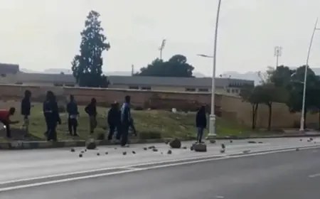 بعد ترحيلهم.. مهاجرون أفارقة يثيرون الفوضى وسط مدينة وادي زم