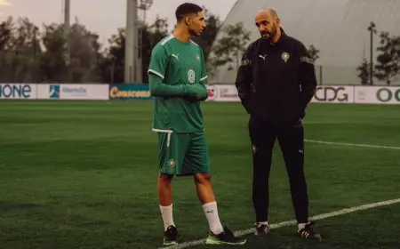 أشرف حكيمي يشيد بوليد الركراكي بعد نهاية مشواره مع المنتخب المغربي