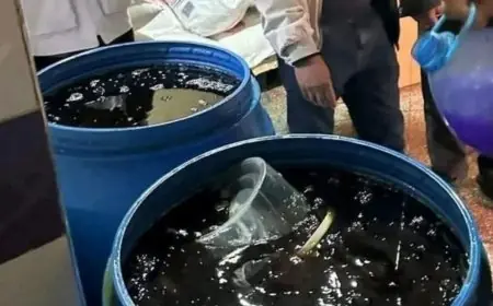 سلطات سلا تغلق معملا سريا لإنتاج ”ماء الزهر” الفاسد بحي الرحمة