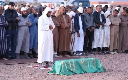 ساكنة زاكورة تودع الطفل يونس العلاوي في جنازة مؤثرة