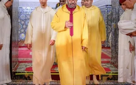 Le Roi Mohammed VI préside une veillée religieuse à Rabat à l’occasion de Laylat Al-Qadr