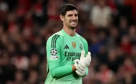 ريال مدريد يعلن إصابة تيبو كورتوا بتمزق عضلي