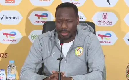 مدرب السنغال يهدد بالانسحاب من الكاف ويرفض تسليم كأس إفريقيا للمغرب