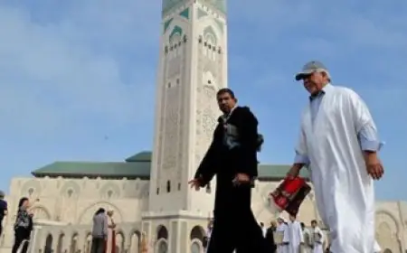 أجواء ماطرة تميز صلاة عيد الفطر بمصليات ومساجد المغرب