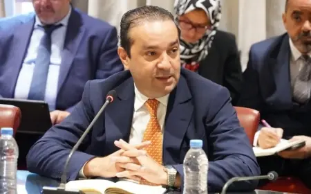 محمد شوكي يجمع برلمانيي “الأحرار” بتغازوت لإعادة ترتيب البيت الداخلي للحزب