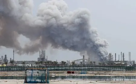 الإمارات.. سقوط شظايا في أبوظبي يسفر عن إصابة 12 شخصا