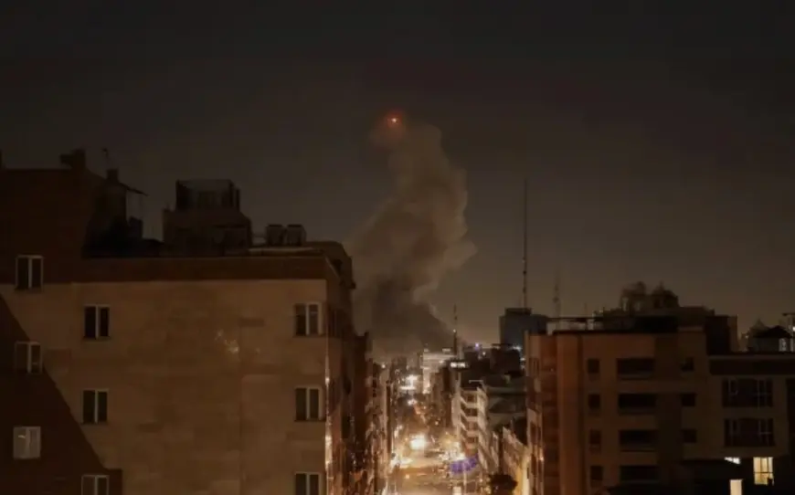 مقتل 7 قادة عسكريين إيرانيين وسط غارات إسرائيلية أمريكية على طهران