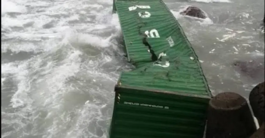 Suspension temporaire du trafic maritime au port de Casablanca après la chute de conteneurs en mer