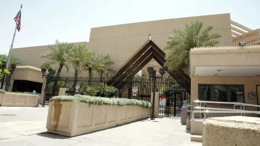 حريق في السفارة الأمريكية بالرياض وسط استنفار أمني في الحي الدبلوماسي
