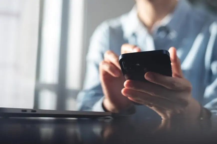 دراسة تحذر: الإفراط في مشاهدة الفيديوهات القصيرة يضعف تركيز الدماغ لدى الشباب