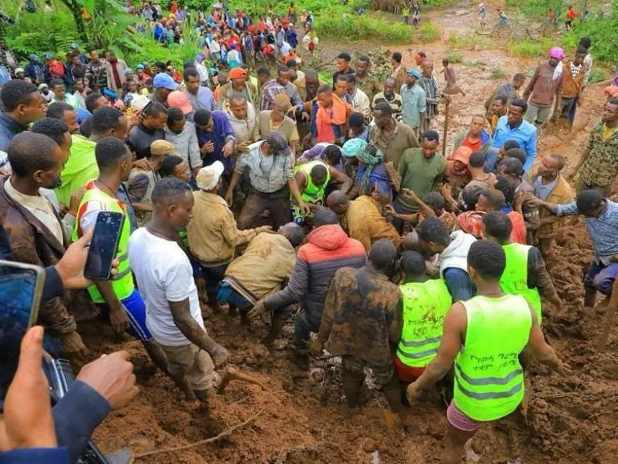 انهيارات أرضية وسيول مفاجئة تودي بحياة 30 شخصا في جنوب إثيوبيا