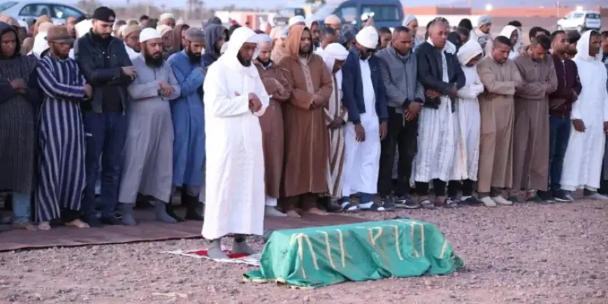 ساكنة زاكورة تودع الطفل يونس العلاوي في جنازة مؤثرة