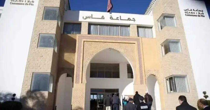 المحكمة الإدارية تُلزم جماعة فاس بأداء 25 ألف درهم لتعويض مواطن تعرض لعضة كلب