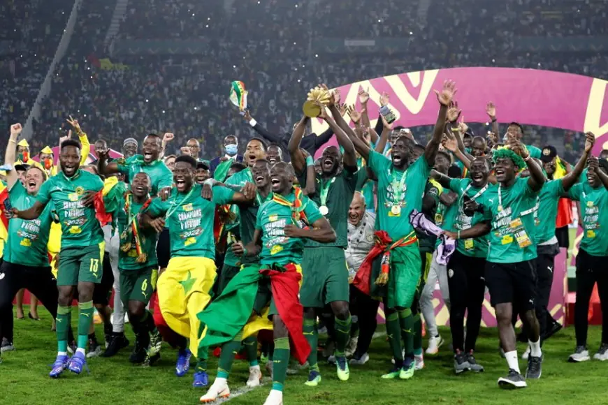 أزمة قانونية تُعقّد لجوء منتخب السنغال إلى ”الطاس” بعد قرار الكاف منح لقب الكان للمغرب