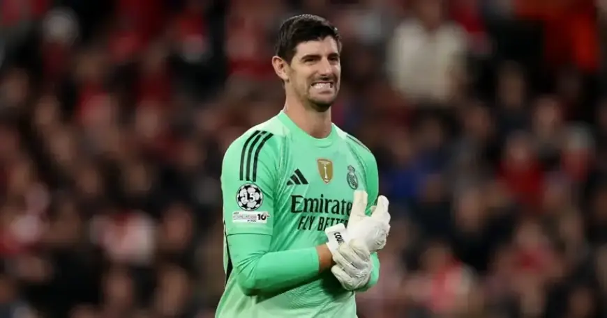 ريال مدريد يعلن إصابة تيبو كورتوا بتمزق عضلي