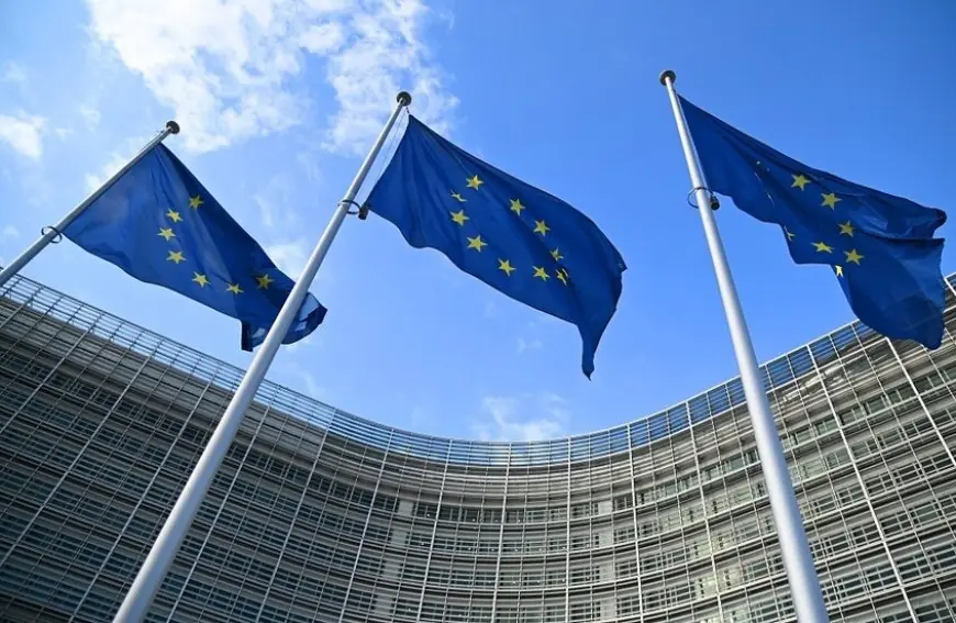 المفوضية الأوروبية تدعو دول الاتحاد إلى تنسيق عاجل لمواجهة ارتفاع أسعار النفط بسبب حرب الشرق الأوسط