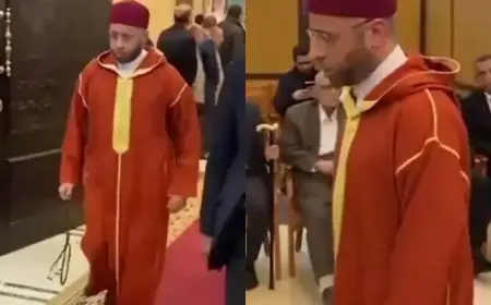 ظهور وزير الأوقاف المصري مرتديا اللباس المغربي في مراسم عزاء يثير جدلا واسعا