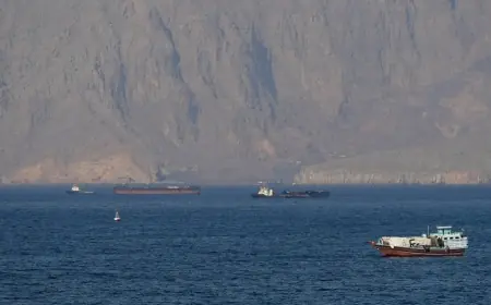 إيران تتهم واشنطن بخرق وقف إطلاق النار عبر "حصار بحري" لموانئها وتصفه بالإجراء غير القانوني