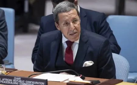 السفير عمر هلال يقود حوارا استراتيجيا لإعادة رسم شراكة السلام والتنمية