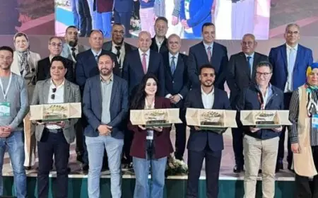 أسماء الصحافيين المتوجين بجائزة الصحافة الفلاحية والقروية بالمعرض الدولي للفلاحة بمكناس