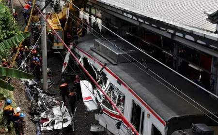 أندونيسيا.. ارتفاع عدد قتلى تصادم قطاري جاكرتا إلى 14 شخصاً