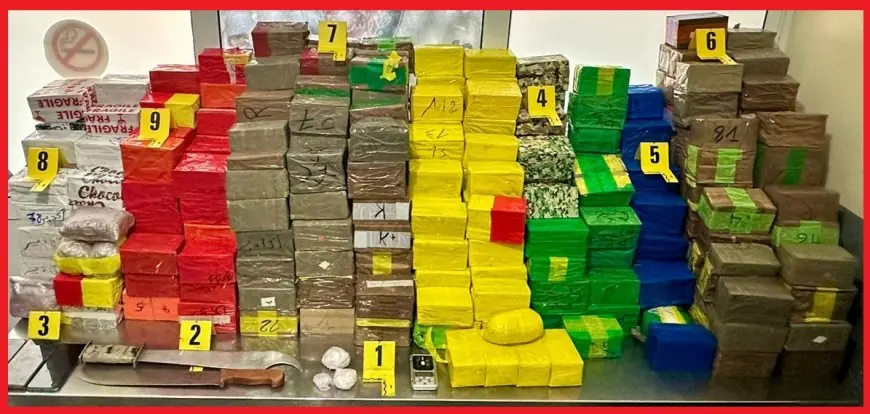 أمن أكادير يطيح بأربعة مروجين للمخدرات ويحجز 310 كيلوغرام من الشيرا