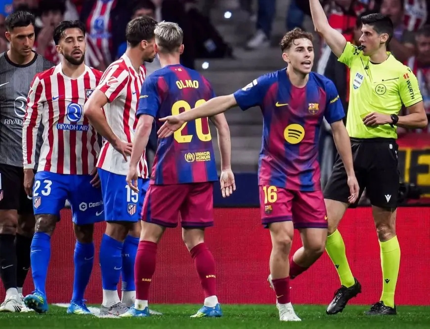 برشلونة يهزم أتلتيكو مدريد ويحلق في صدارة الليغا